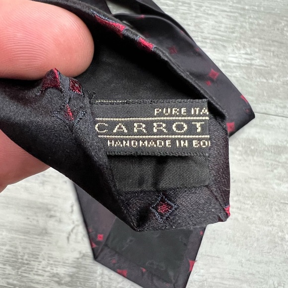 Carrot & Gibbs Black w/ Red Check Silk Tie - Picture 4 of 6